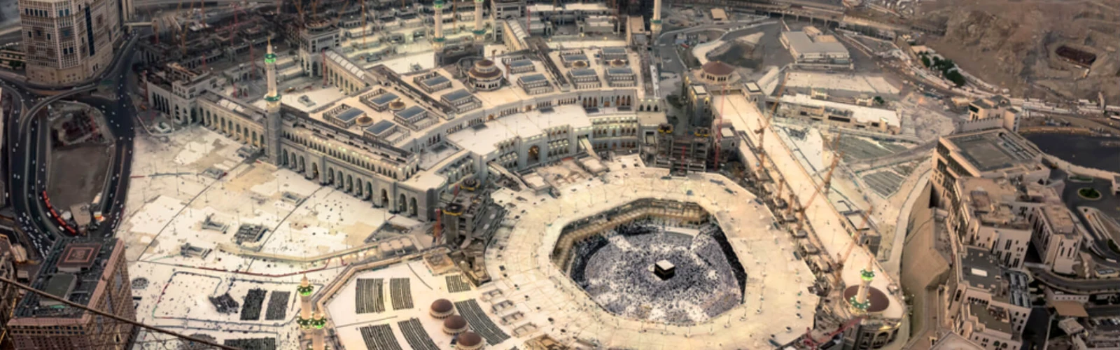 Food Places to Try in The Clock Tower in Makkah