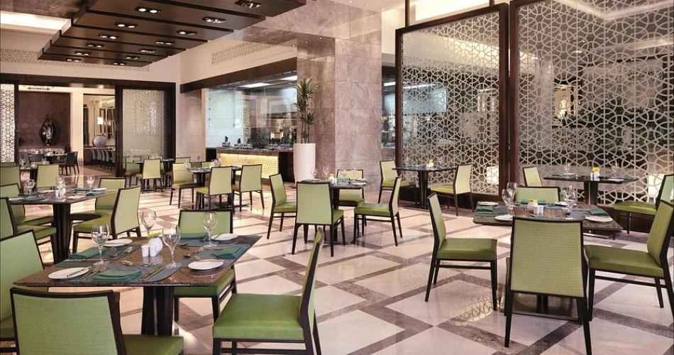 Food Places to Try in The Clock Tower in Makkah